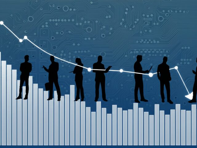 Tech Layoffs Surge in 2025: A Proaitools.net Analysis
